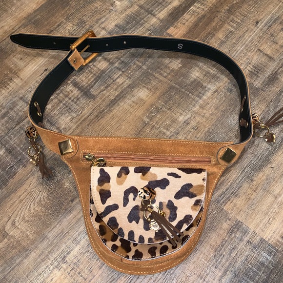 Accessories - Beautiful bag/belt. Size S. Measures 40 inches.